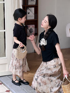 Chinese Style Parent-Child Matching Summer Outfit with Vintage Buttons Floral Print Short Sleeve Top And Draped Skirt Set