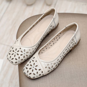 2025 New Summer Womens Flat Bottom Shoes Soft Bottom Comfortable Leather Hollow out Sandals for Middle-Aged And Elderly