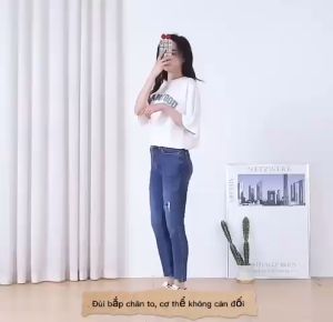 Quần Ống Rộng Tăm Sọc Thẳng Có Độ Rủ Cao Dây Rút Trơn