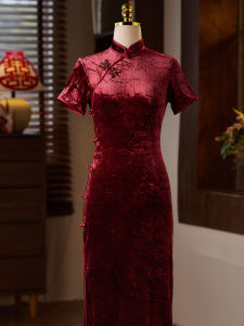 Red Wedding Dress Cheongsam New Style 2025 Improved Mom Wedding Ceremony High-End Feelings Republic of China Style Spring Summer