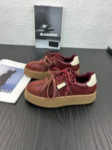 รองเท้าผ้าใบผู้หญิงหนังแท้สีแดงเข้ม ทรงสวมสบาย ส้นหนา ทรงสปอร์ต ฤดูใบไม้ร่วง 2024 รองเท้าผ้าใบลำลองแบบอเนกประสงค์