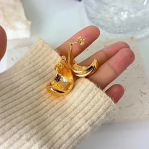 Light Luxury Golden C Shape Earrings