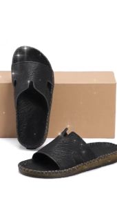 Dép da nam cao cấp đế đúc nguyên khối may xung quanh đế bảo hành 12 tháng 🔹Mã Sản Phẩm: dép chữ K đen