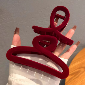 คลิปหนีบขนปุยสีแดงคลิปปลาฉลามกำมะหยี่ระดับไฮเอนด์สำหรับสุภาพสตรีจานคลิปผม