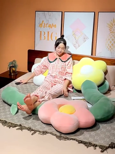 หมอนตุ๊กตา ตุ๊กตาดอกไม้ หมอนกอดนอน หมอนอิง อ่อนนุ่ม รูปดอกไม้น่ารัก ขนาด 70 ซม. สําหรับห้องนอน