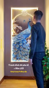Tranh Đính Đá Pha Lê Đèn LED Chim Công cao cấp Hiện Đại trang trí nhà quán cafe Spa salon...