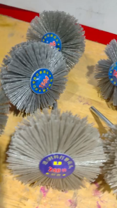 Bánh cước gai Chổi cước mài quật sản phẩm được làm bằng sợi cước Bánh cước nhựachân 6ly  nhiều kích thước từ số 80 đến 240 Bánh cước gaiChổi cướcmài quật sản phẩm được làm bằng sợi cước nhiều size