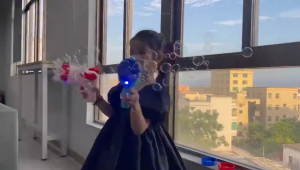 TikTok Bubble Gun Toys Electric Bubble Machine 10 Hole Automatic Bubble Maker Machine Electric Bubble Toy Outdoor Play Baby Kids Toys Buih Riben Mesin Bubble pistol murah