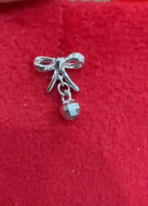 Poh Heng Jewellery 18K Ribbon Earrings in White Gold*Online Exclusive*