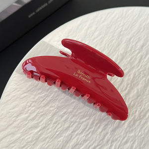 กิ๊บติดผมรูปฉลามสีแดงขนาดกลางใหญ่สำหรับผู้หญิง กิ๊บติดผมแบบใหม่ในช่วงฤดูร้อนปี 2024 ดีไซน์เรียบง่าย สไตล์เกาหลี วัสดุอื่นๆ