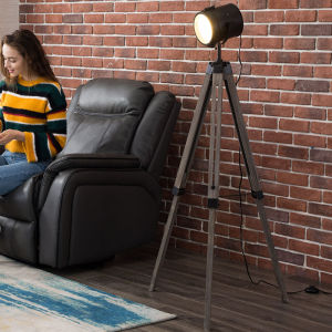 Hot Sale Creative Vertical Nordic Living Room Simple Led American Modern Tripod Fashion Study Solid Wood Floor Lamp