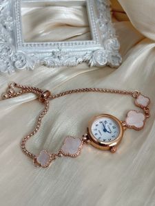 Luxurious Minimalist Four Leaf Clover Bracelet for Girlfriend Birthday Gift Elegant Fashion Jewelry Accessory for Women