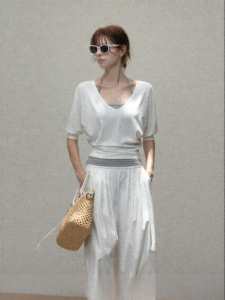 Cantonstory | Áo Thun Dây Kéo V-Neck cho Phụ Nữ