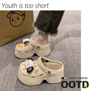 LHSunday  พิกัดของดี รองเท้าหัวโตแฟชั่น ทรงสวย งานดี สวมใส่สบาย มาพร้อมตัวติดน้องหมาสุดคิ้วท์ มีทั้งหมด 5 สี สวยทุกสีเลย สนใจกดสั่งในตะกร้าจ้า