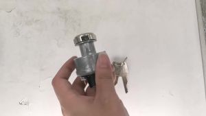 Công Tắc Khởi Động Máy Xúc Lật Bobcat 6665606 Kèm Chìa Khóa Chất Liệu Kim Loại Dùng Cho Các Dòng Máy 310 440 453 540 630 730 863 873 MT50