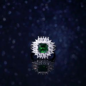 Huitan Elegant Green Cubic Zirconia Rings for Women AAA Crystal CZ Stone Wedding Anniversary Gift Stylish Ladys Party Jewelry