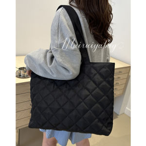 Original Small Batch down Handbag Womens 2024 New Large Capacity Diamond Grid Commuting Shoulder Tote Bag Fashionable Single Shoulder Tote Bag