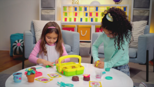 Play-Doh Blooming Flower Garden Toy Playset Nature Pretend Play Kids Arts & Crafts Ages 3+