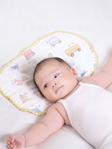 TEN-M JOURNEY Newborn pillow made of cloud-shaped fabric gauze absorbent breathable and pure cotton to prevent spitting up.