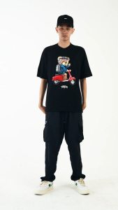 TENDENCIES Tshirt Oversized Vespa Bear Black