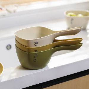 Thickened Large Plastic Water Scoop with Long Handle for Kitchen Vegetable Watering Hanging Home Use Unbreakable Plastic Spoon