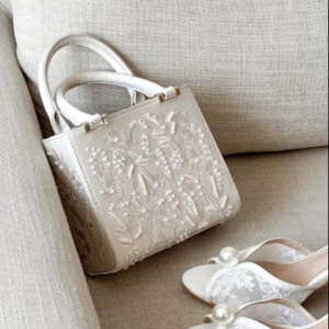 Pearl Mini Duffel HandBag Womens Crossbody Bag with Chains Fashionable Small Tote Bag Ladies Luxury Designer Bags