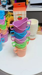 10Pcs/Set Reusable Thickening Cup Holder Creative Plastic Disposable Cups Holder Anti-scalding Cup Mug Sleeve Random Color