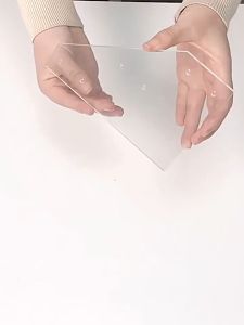 (พร้อมส่ง)ชั้นวางยาทาเล็บแบบขั้นบันไดโปร่งใสสำหรับร้านขายเครื่องสำอางค์ครบวงจรหรือวางในมุมส่วนตัวห้องส่วนตัวภายในบ้าน