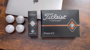 Tit Pro V1 golf ball Titlis overall performance has won the trust of many players#Three-layer ball