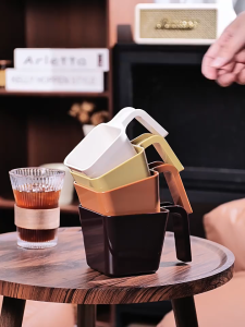 Sydneywind-ที่ตักน้ําแข็ง ช้อนตักน้ำแข็ง ที่ตักน้ำแข็ง วัสดุเกรดอาหาร PC ถ้วยตักน้ำแข็ง สำหรับ ร้านกาแฟ มีให้เลือก ขนาด 12/16 /20oz สีน้ำตาล/สีเขียว ไม่ง่ายที่จะสะสมน้ำ ทําความสะอาดง่าย คุณยังสามารถตักเมล็ดข้าว/ตักข้าว/ตักถั่ว/ตักแป้ง ฯลฯ ได้อีกด้วย