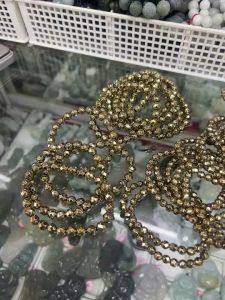 #P18037 สร้อยแขนหินไพไรต์สีทอง แบบเจียระไน เสริมสร้างความมั่นใจ