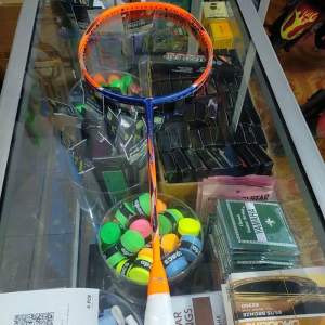 RAKET BADMINTON LINING WINDSTORM 74