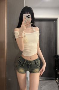 CHANGTONG | Off-shoulder Lace Slim-fitting T-shirt