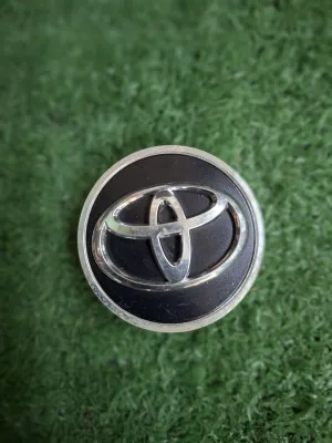 ฝาครอบดุมล้อ Toyota มือสองขนาด 62 mm สภาพดี