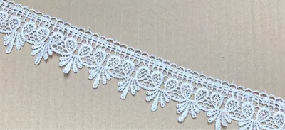 1 mét ren chỉ 1 biên 4cm.