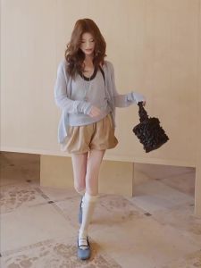 MIUCO | Bộ Đồ Knitwear và Áo Thun Dáng Ôm Màu Xanh Dương Trẻ Trung Phối Màu Có Sequin