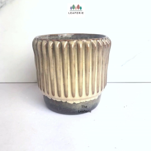 The Leaferie Walker plant pots. Ceramic flowerpot . flowerpots . flower pot . planter . planters