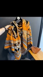 Khăn dạ vuông họa tiết mới nhất 2024