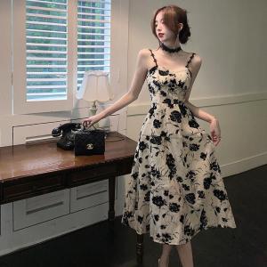 ชุดเดรสยาวคอวีแขนกุดพิมพ์ลายดอกกุหลาบแห้งสไตล์ฝรั่งเศส ชุดเดรสยาวผู้หญิงฤดูร้อน 2025 ชุดเดรสยาวสไตล์ใหม่