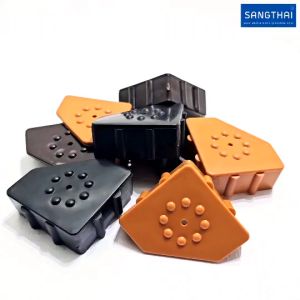 Sangthaifitting G002 ขารองพลาสติก มุมรองขาตู้ใหญ่สำหรับไม้ 15-16 มิล