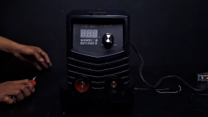 Mesin Las Inverter MMA 180A BLACKFOOT ARC220GE IGBT Trafo Welding ARC 220GE WM.1.1.220ARC