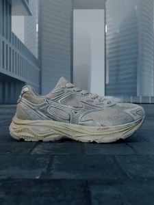 Mizuno Racer S series รองเท้าจ็อกกิ้งลำลองสำหรับเล่นกีฬาแบบเตี้ยรองเท้าผู้ชายและผู้หญิงที่เป็นกลาง