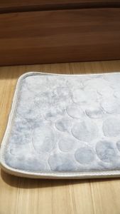 Keset Emboss Malaysia 40x60 cm - Motif Bunga/Kembang - Corak Embos Cantik - Ketebalan 2mm - Bahan Halus Lembut