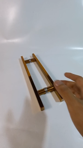 gagang tarikan handle pegangan pintu rumah model baut tembus gold pilihan panjang 33cm 45cm dan 60cm bahan stainless anti karat untuk pintu depan dan kamar set body kunci