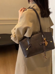 AIMO Large Capacity Vintage Tote Bag for Women 2025 New Fashion Commuter Shoulder Bag Crossbody Underarm Bag Casual Handheld Purse Giving away bell pendants