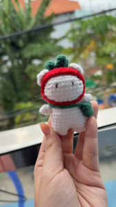 Móc Khóa Len Thú Bông Đội Nón Cà Chua Dễ Thương