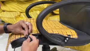 Lót ghế bằng hạt trúc hoặc mây cho ghế giúp người ngồi ngồi mát thoáng bền sạch đẹp