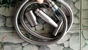 Vòi xịt vệ sinh inox 304 cao cấp Hutabi