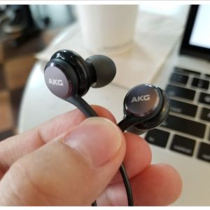 HEADSET AKG EXTRA BASS BISA UNTUK SEMUA TIPE ANDROID ( REALME SAMSUNG OPPO VIVO IPHONE INFINIX XIAOMI ) HEADSET EARPHONE STEREO ORIGINAL JBL  FULL MEGA BASS GAMING TELPONAN
