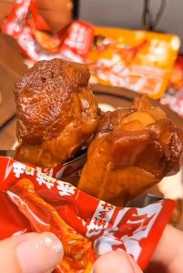 虎皮小鸡腿 – 王小卤 80g Chicken Drumette - Wang XiaoLu 【Akar Kepak Ayam 】卤香 香辣 鸡翅根 即食卤味 酱卤肉类 休闲零食 Ready to Eat Snack /Chicken Wing / Camping Food